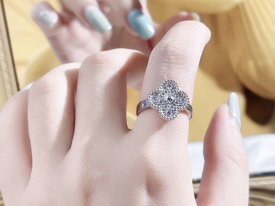 [Panda Jewelry]CLOVER DIAMOND RING