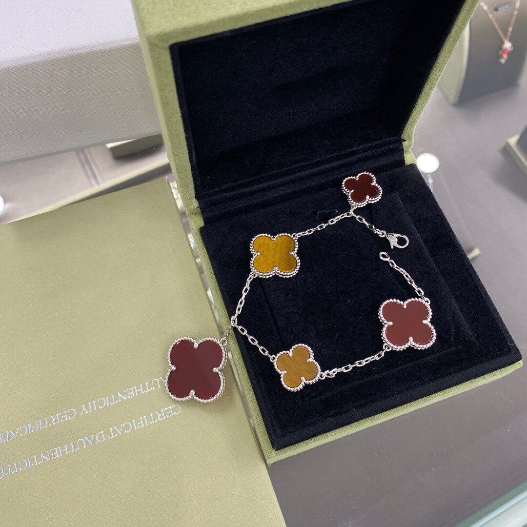 [Panda Jewelry]CLOVER 5 MOTIFS SIVLER CARNELIAN TIGER EYE BRACELET