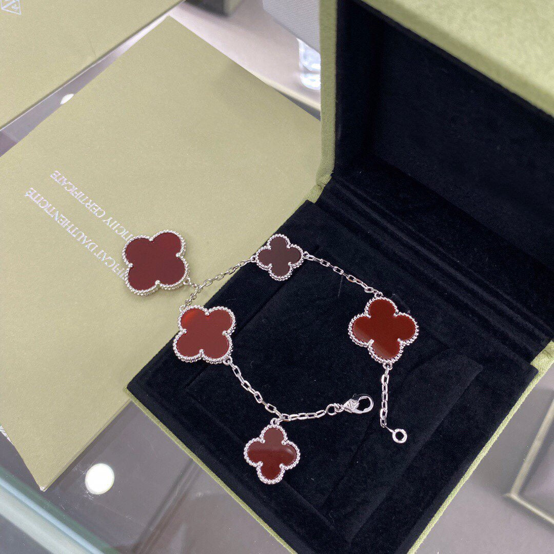 [Panda Jewelry]CLOVER 5 MOTIFS SIVLER CARNELIAN BRACELET