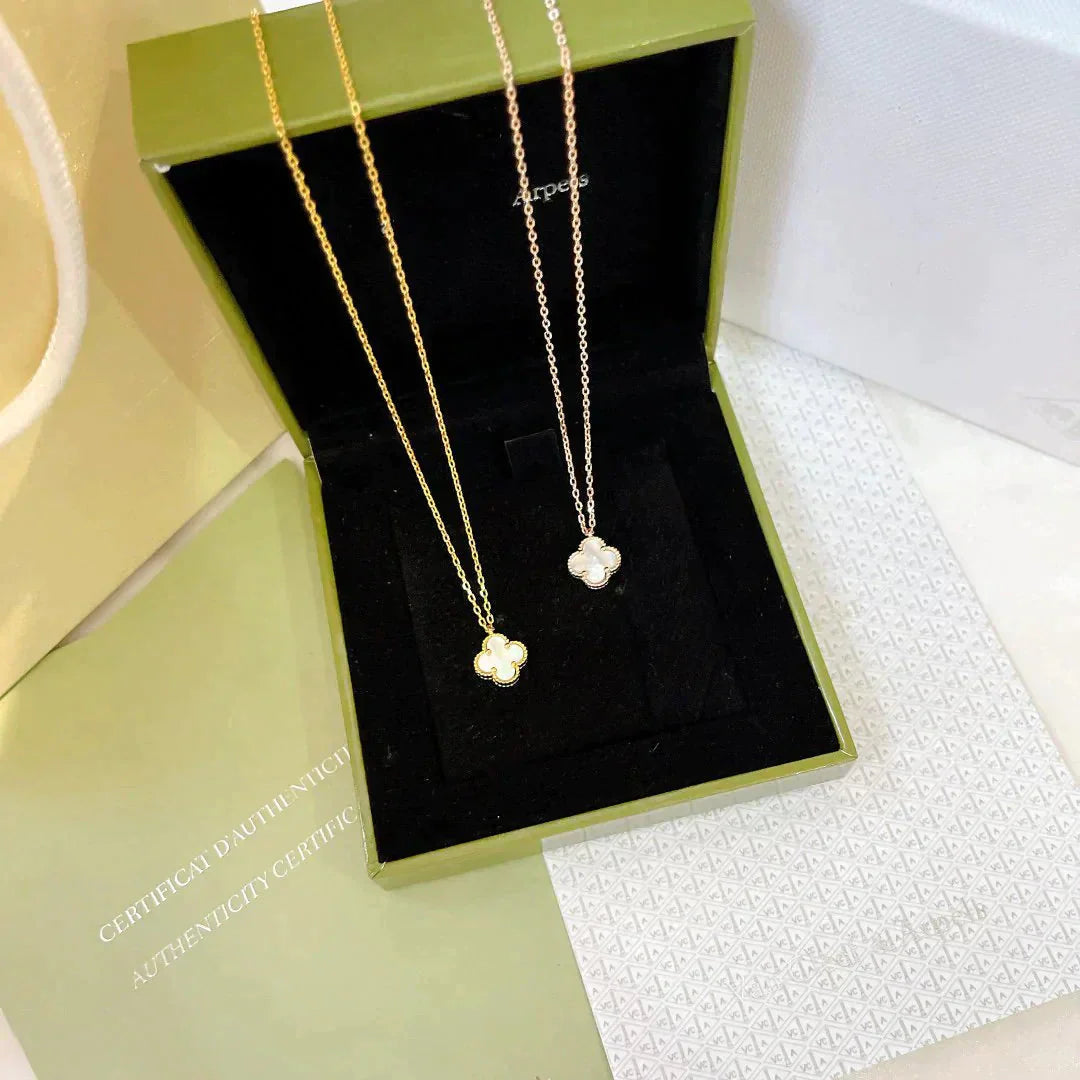 [Panda Jewelry]CLOVER MINI 9.5MM WHITE MOTHER-OF-PEARL NECKLACE