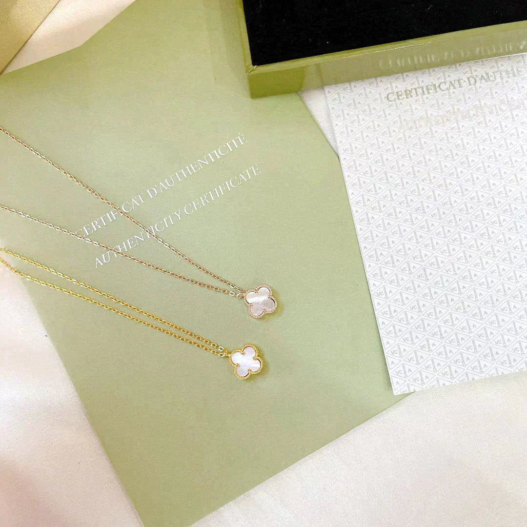 [Panda Jewelry]CLOVER MINI 9.5MM WHITE MOTHER-OF-PEARL NECKLACE