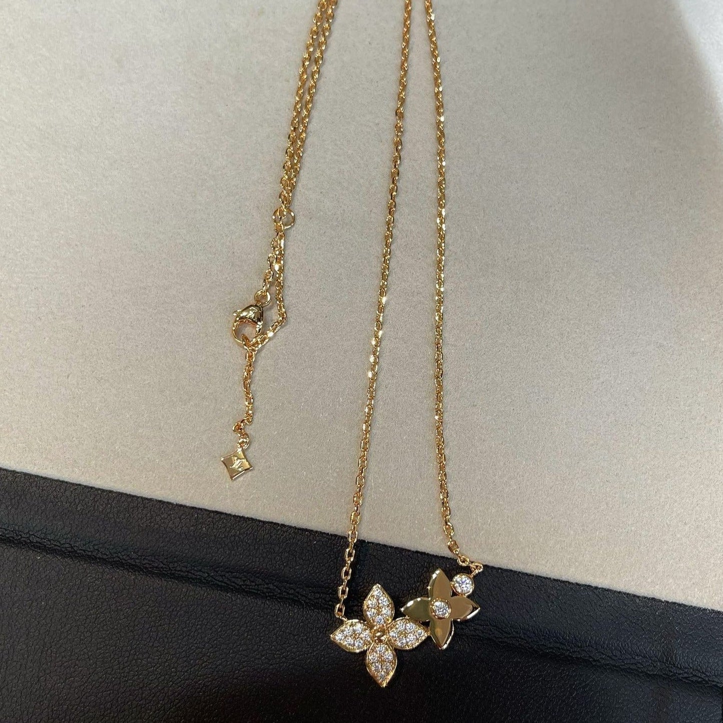[Panda Jewelry]STAR BLOSSOM NECKLACE PINK GOLD DIAMONDS