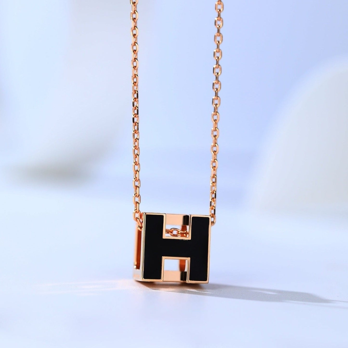 [Panda Jewelry]H CAGE PINK GOLD NECKLACE
