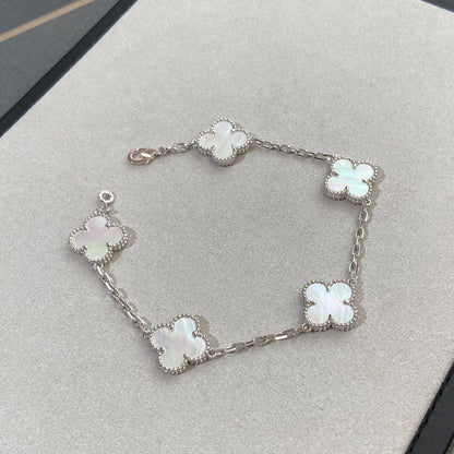 [Panda Jewelry]CLOVER WHITE PEARL MOP 5 MOTIF BRACELET COLLECTION