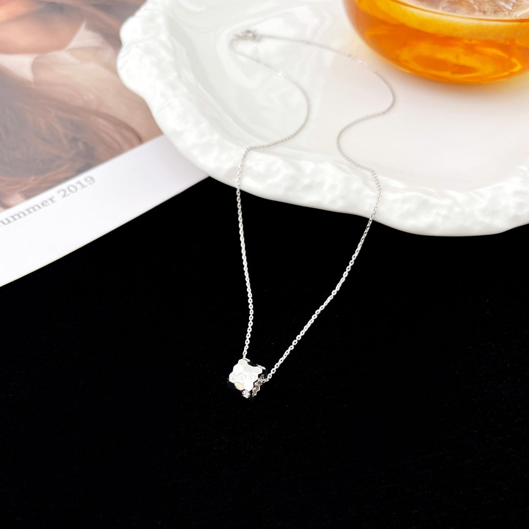 [Panda Jewelry]BEE MINI PEDANT DIAMOND NECKLACE