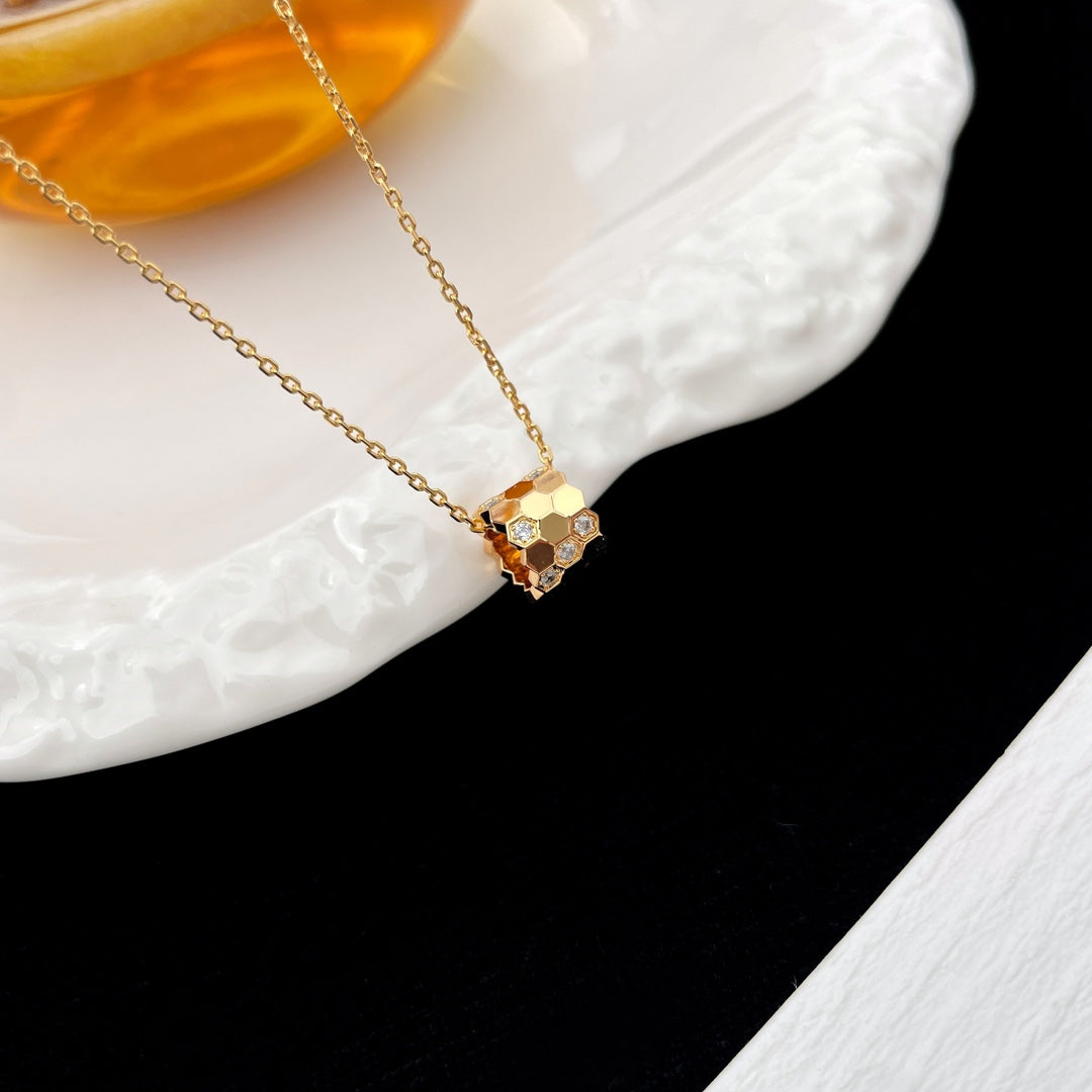 [Panda Jewelry]BEE MINI PEDANT DIAMOND NECKLACE