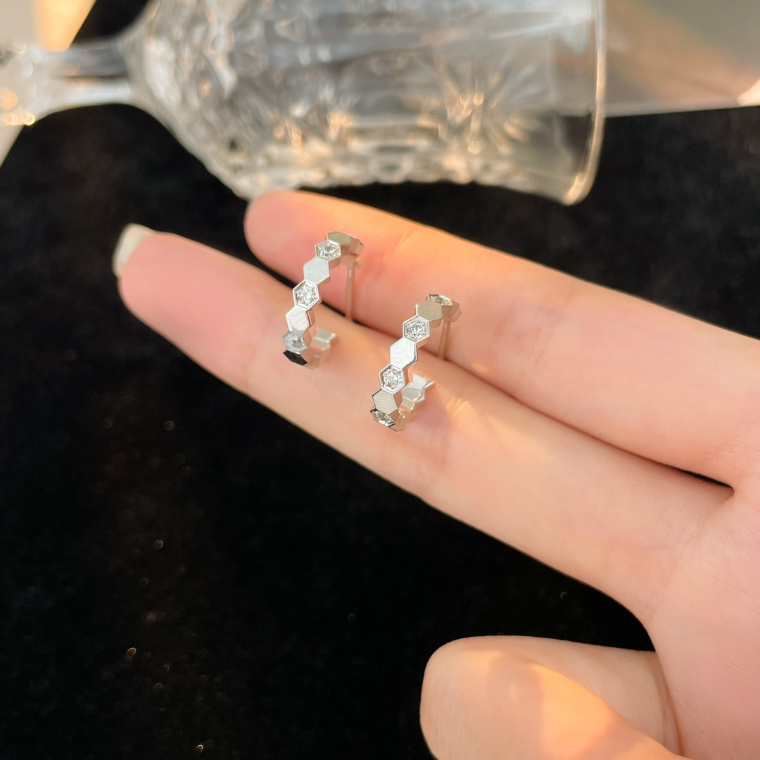 [Panda Jewelry]BEE LOVE DIAMOND HOOP EARRINGS
