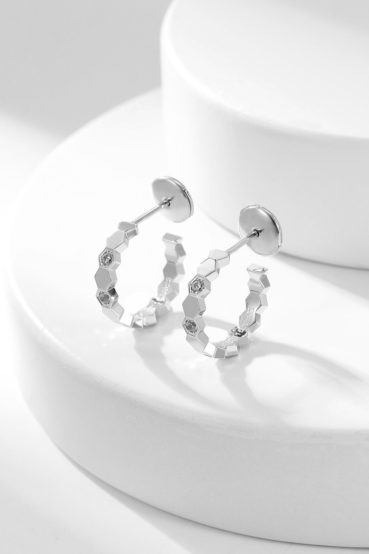 [Panda Jewelry]BEE LOVE DIAMOND HOOP EARRINGS