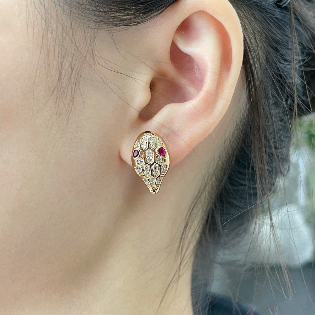 [Panda Jewelry]SERPENT DIAMOND STUD EARRINGS