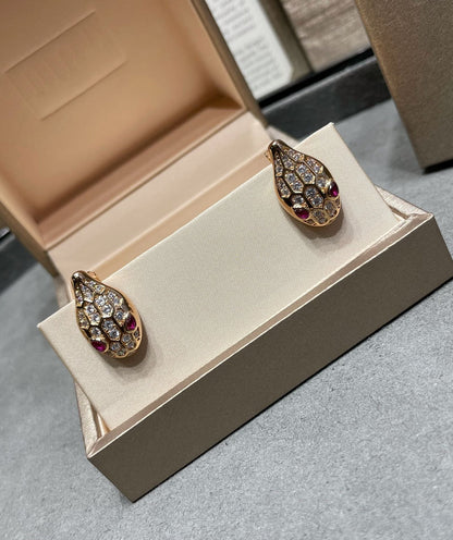 [Panda Jewelry]SERPENT DIAMOND STUD EARRINGS