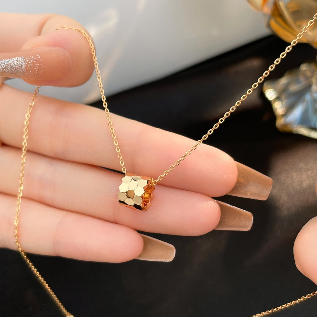 [Panda Jewelry]BEE MINI NECKLACE