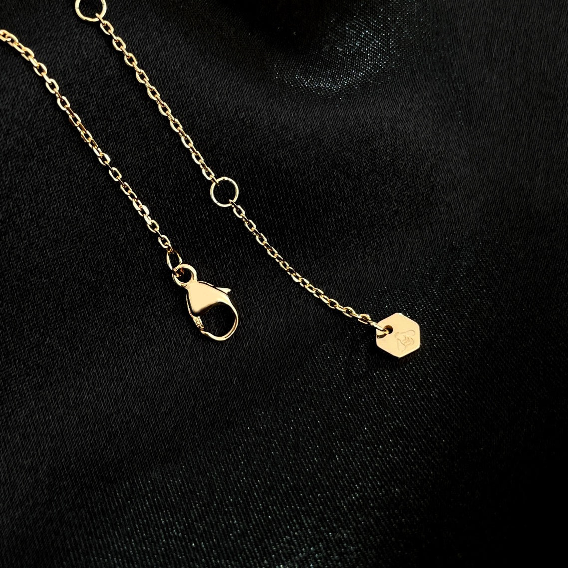 [Panda Jewelry]BEE MINI NECKLACE