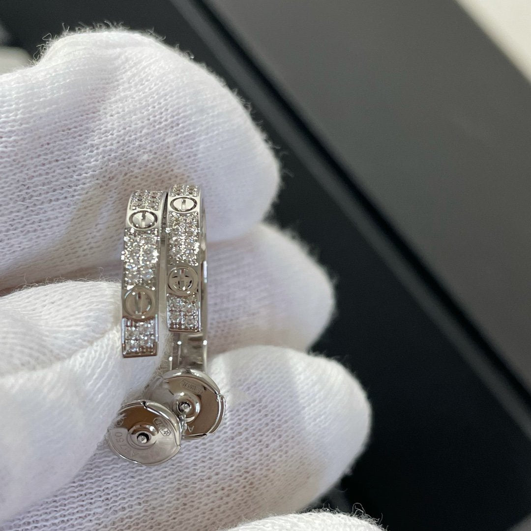 [Panda Jewelry]LOVE DIAMOND SILVER HOOP EARRINGS