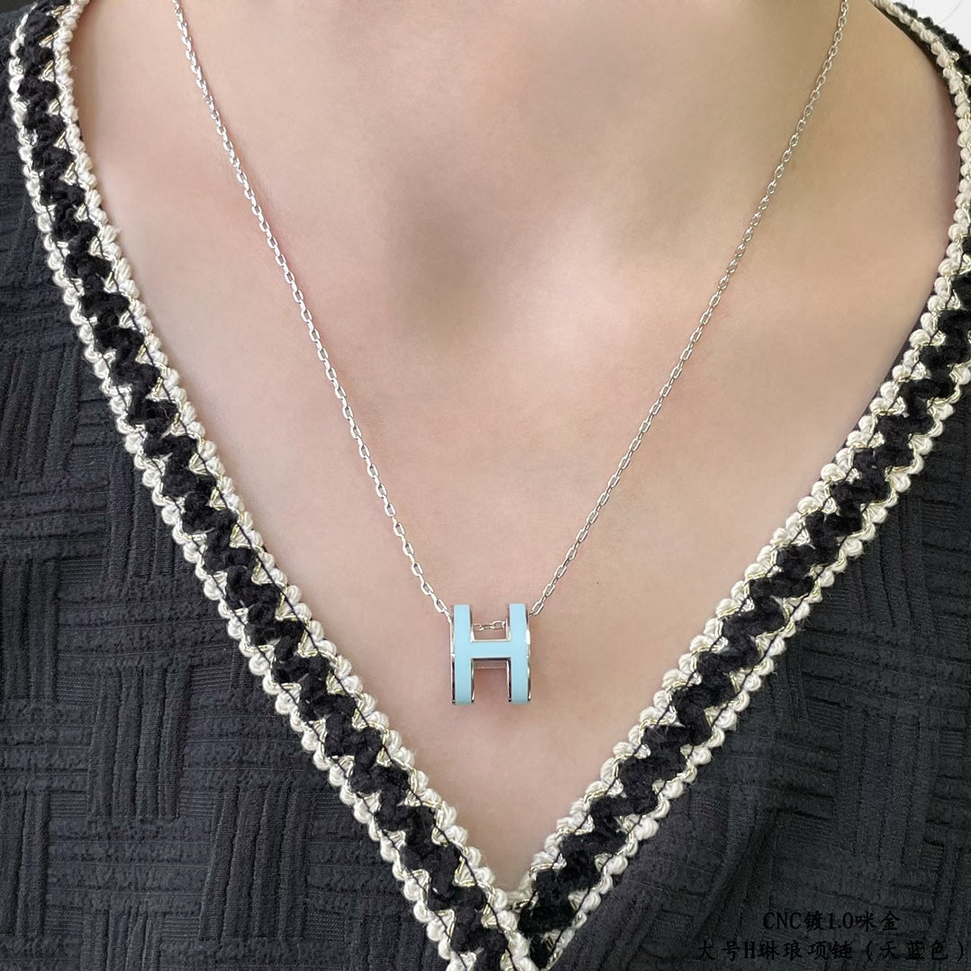 [Panda Jewelry]POP H SKY BLUE NECKLACE