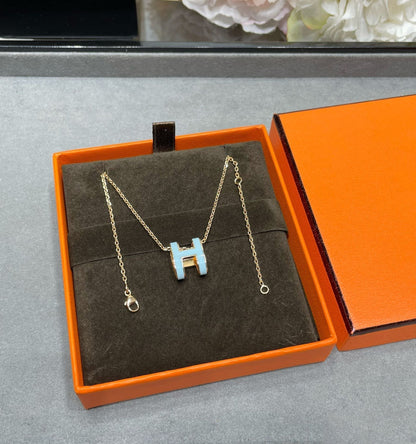 [Panda Jewelry]POP H SKY BLUE NECKLACE