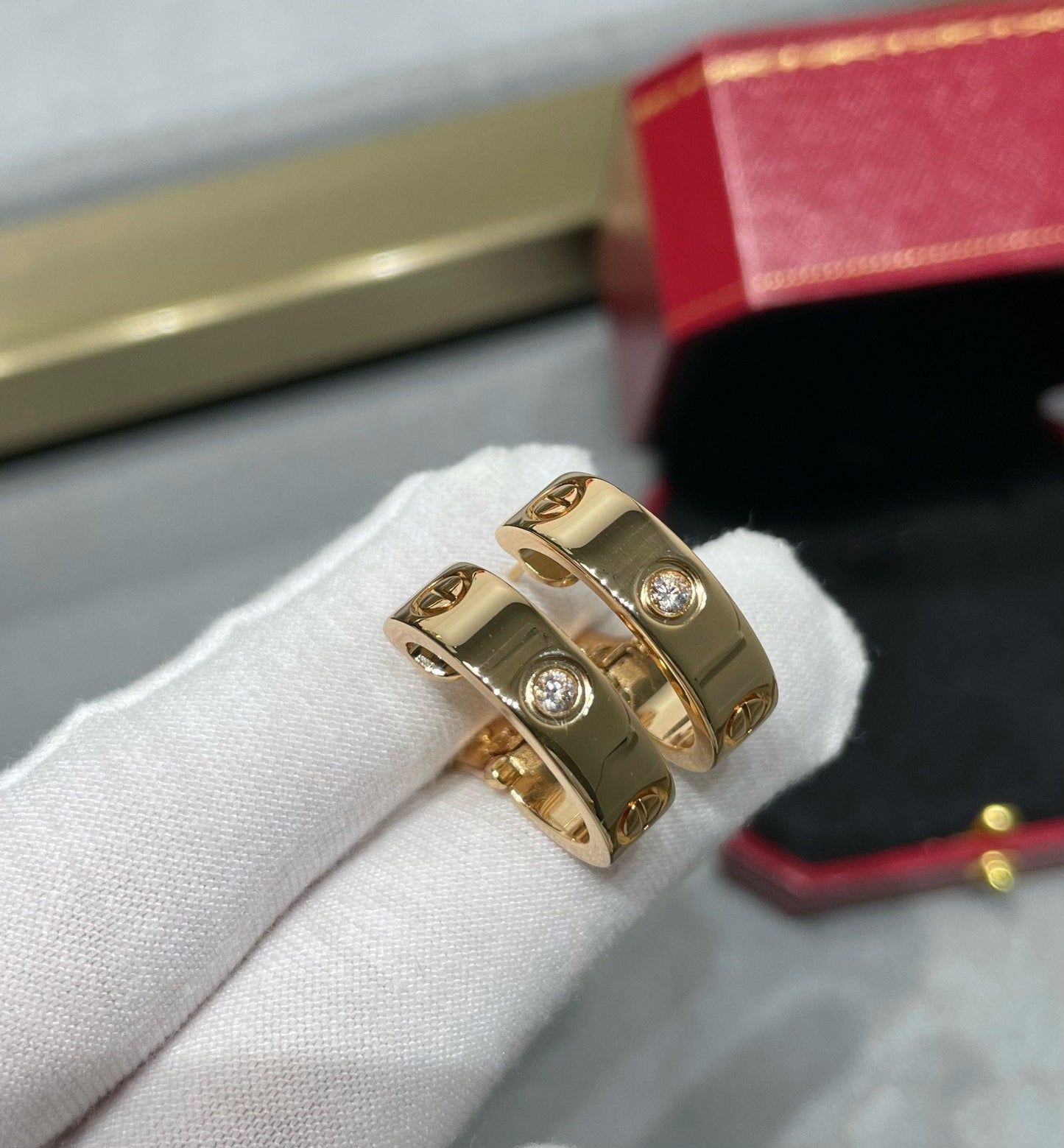 [Panda Jewelry]LOVE 5.5MM 1 DIAMOND EARRINGS
