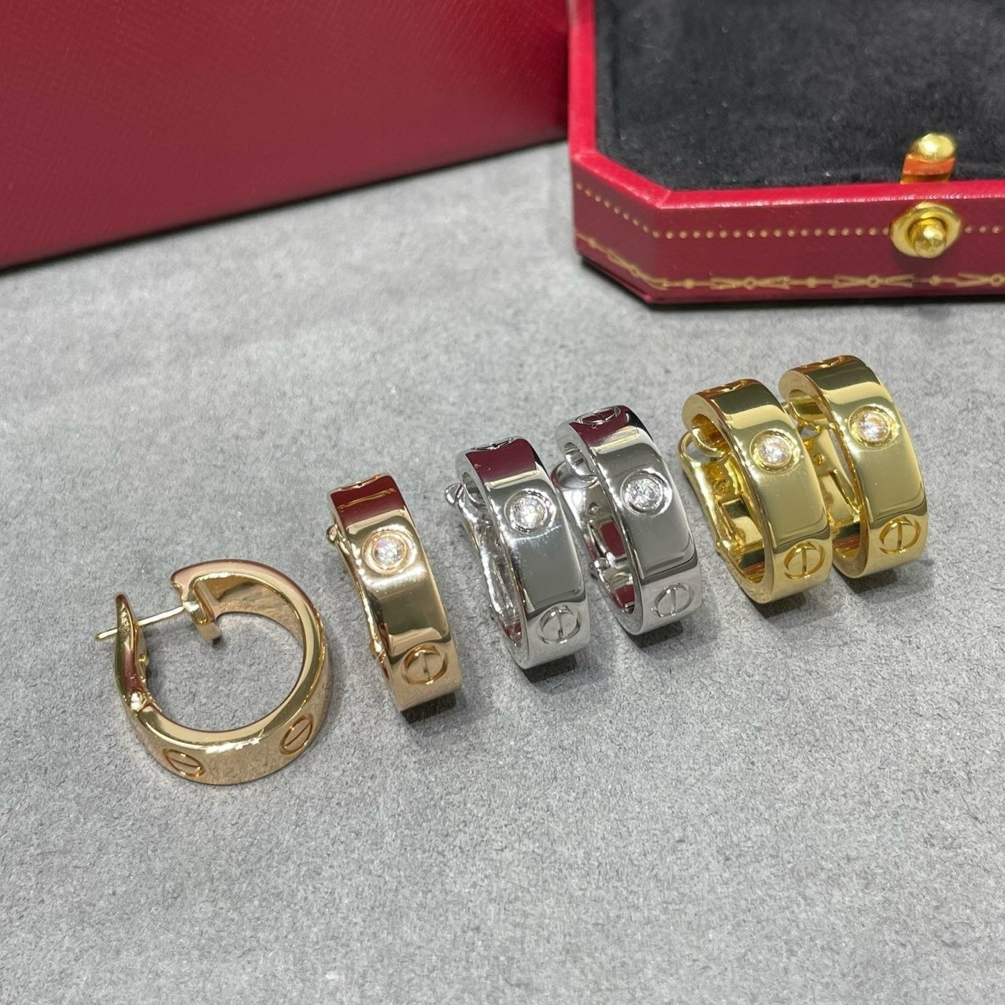 [Panda Jewelry]LOVE 5.5MM 1 DIAMOND EARRINGS