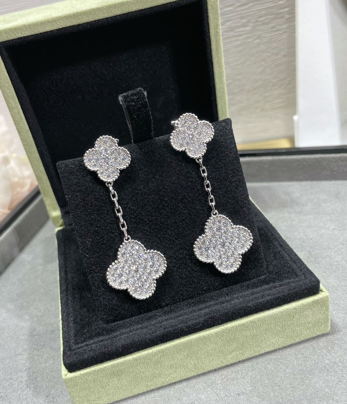 [Panda Jewelry]CLOVER 2 MOTIFS DIAMOND PAVED SILVER EARRINGS