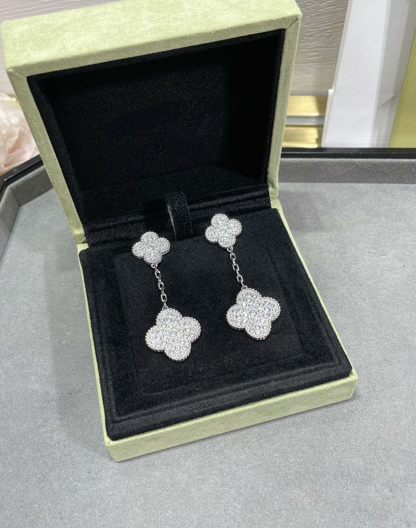 [Panda Jewelry]CLOVER 2 MOTIFS DIAMOND PAVED SILVER EARRINGS
