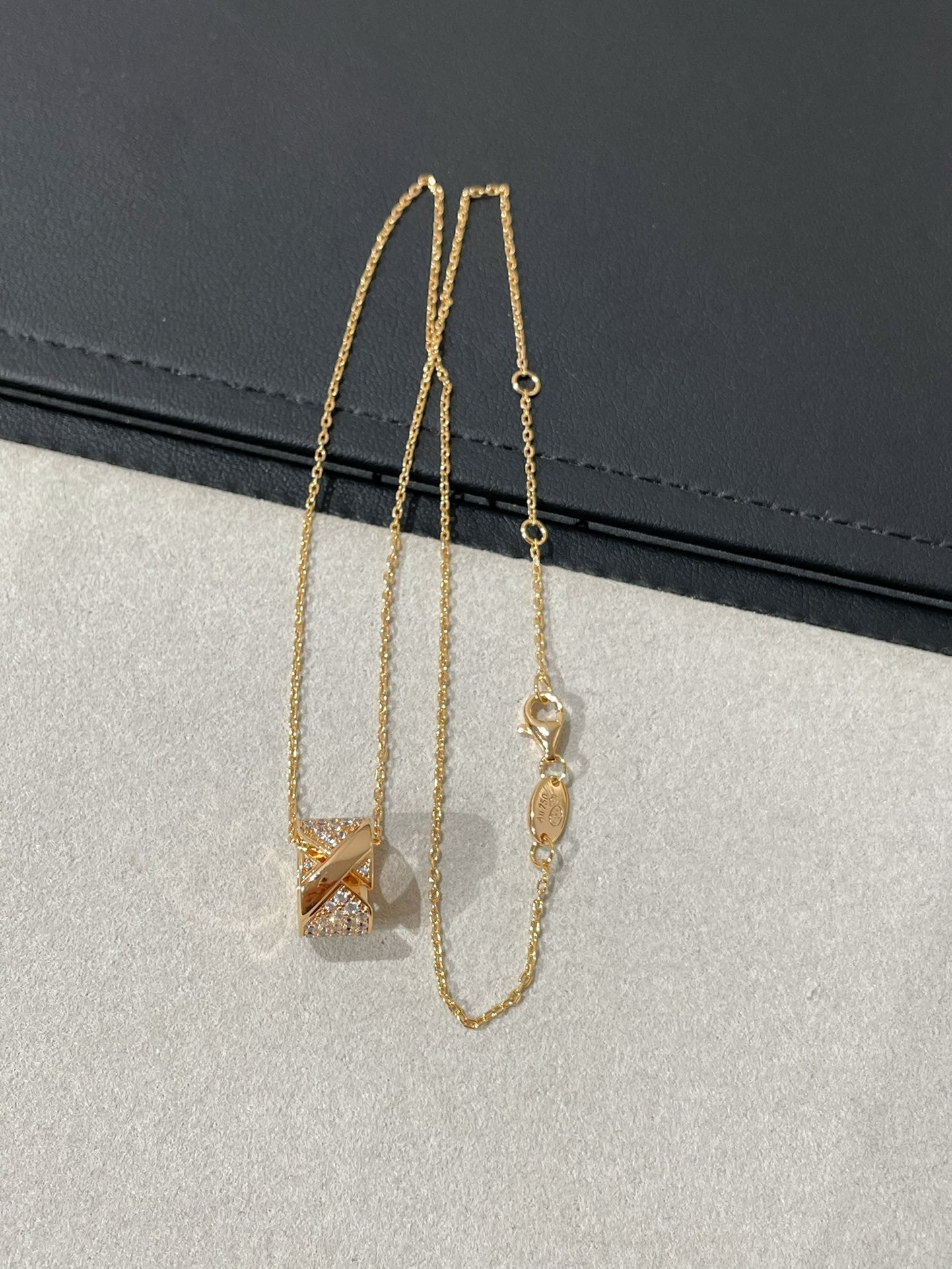[Panda Jewelry]LIENS EVIDENCE DIAMOND PAVED NECKLACE