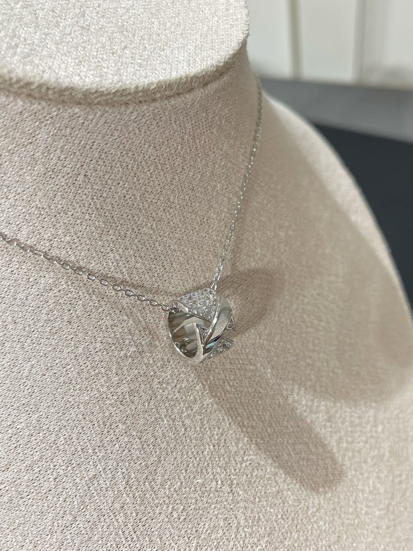 [Panda Jewelry]LIENS EVIDENCE DIAMOND PAVED NECKLACE