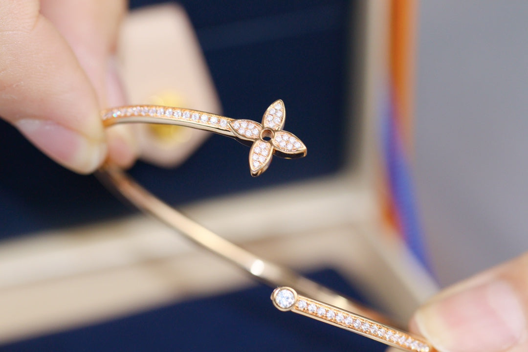 [Panda Jewelry]IDYLLE PINK GOLD OPEN BRACELET DIAMOND PAVED