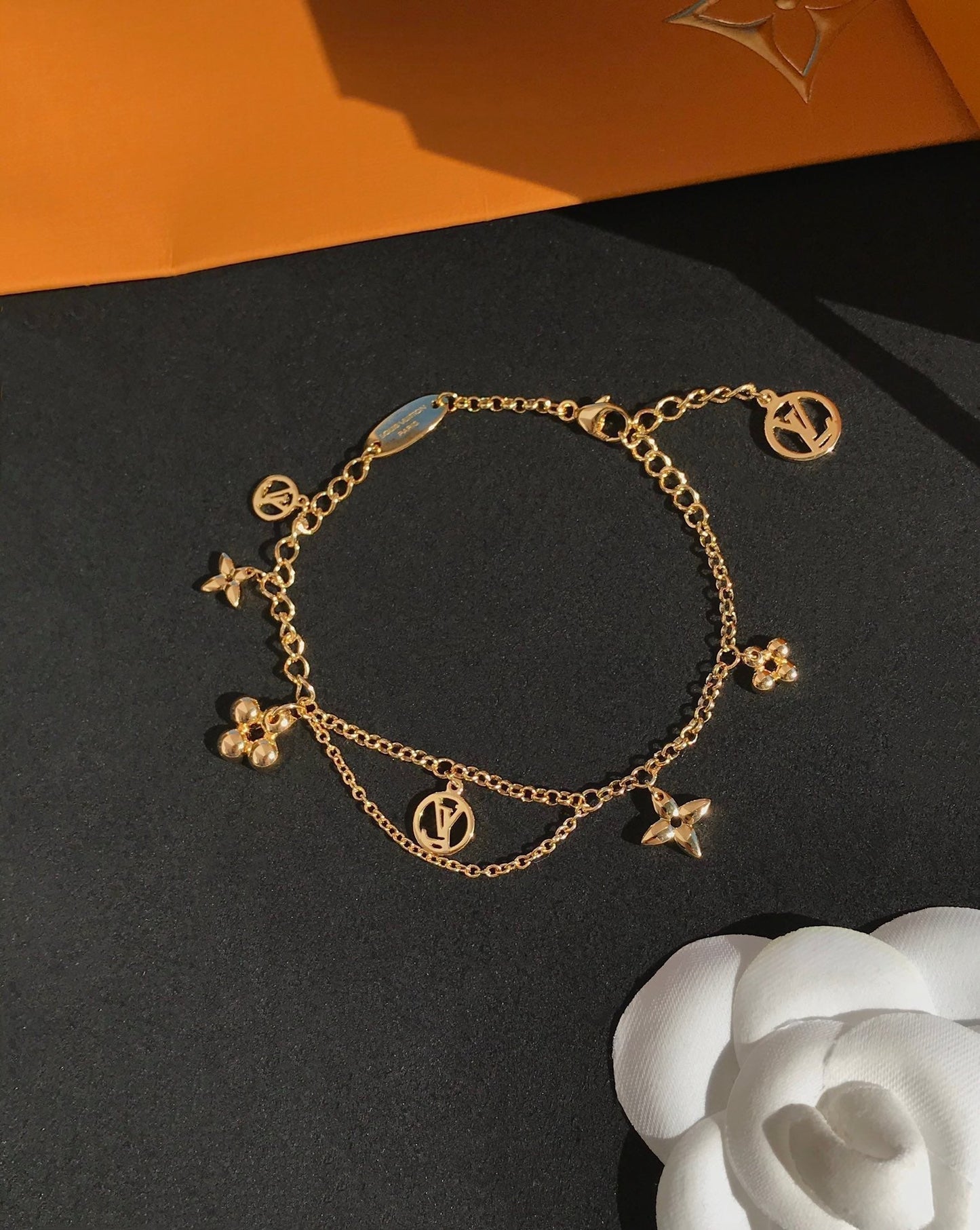 [Panda Jewelry]BLOOMING PINK GOLD MOP BRACELET