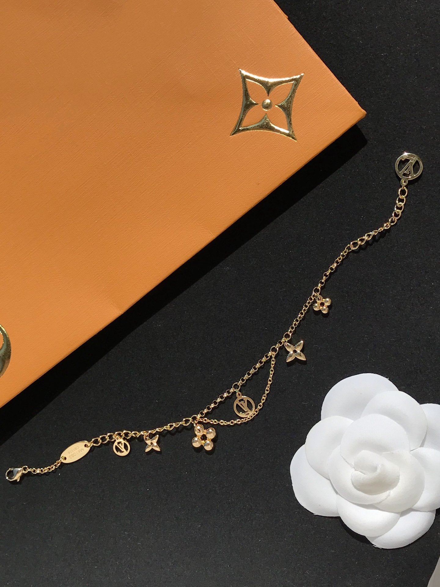 [Panda Jewelry]BLOOMING PINK GOLD MOP BRACELET