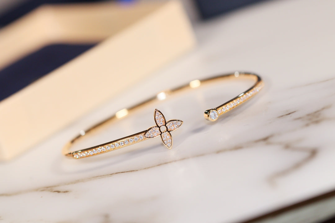 [Panda Jewelry]IDYLLE GOLD OPEN BRACELET DIAMOND PAVED
