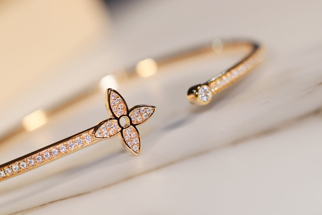 [Panda Jewelry]IDYLLE GOLD OPEN BRACELET DIAMOND PAVED