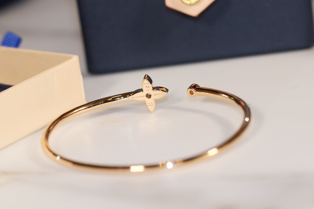 [Panda Jewelry]IDYLLE GOLD OPEN BRACELET DIAMOND PAVED