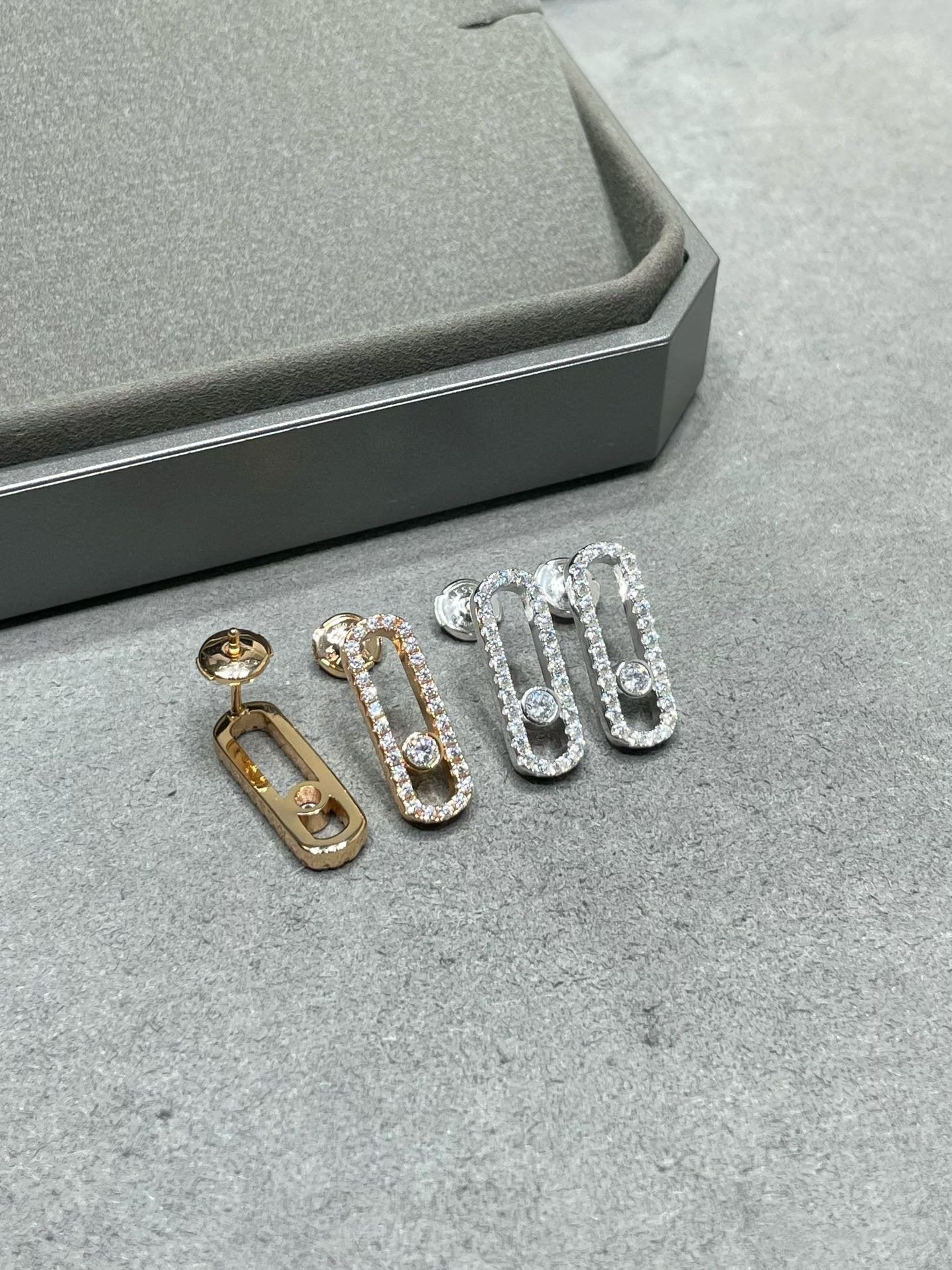 [Panda Jewelry]MOVE UNO STUD DIAMOND PAVED EARRINGS