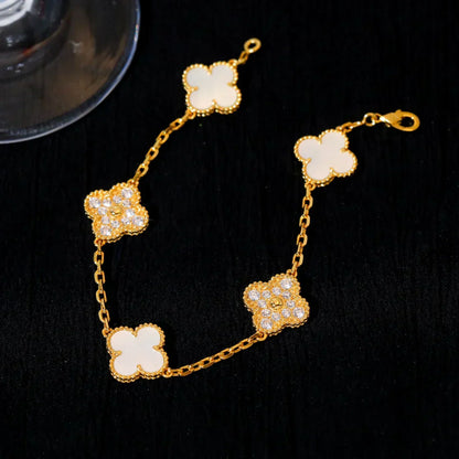 [Panda Jewelry]CLOVER WHITE PEARL MOP 5 MOTIF BRACELET COLLECTION
