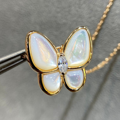 [Panda Jewelry]BUTTERFLY MOP DIAMOND NECKLACE