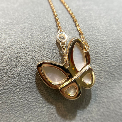 [Panda Jewelry]BUTTERFLY MOP DIAMOND NECKLACE