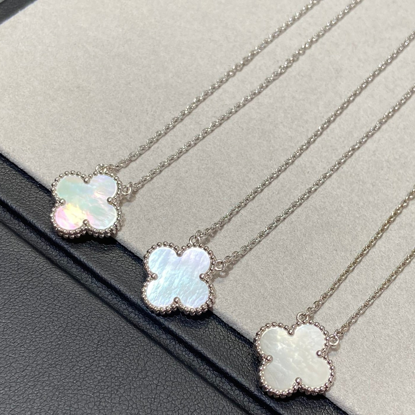 [Panda Jewelry]CLOVER MEDIUM SILVER WHITE MOP NECKLACE