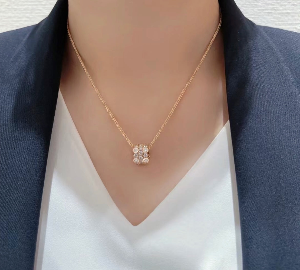 [Panda Jewelry]BEE LOVE DIAMOND PAVED 3 ROW NECKLACE