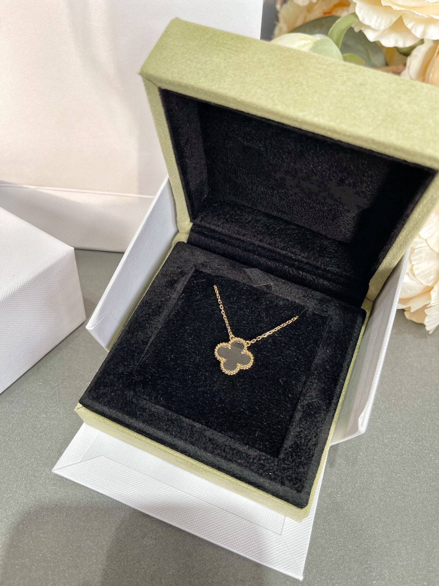 [Panda Jewelry]CLOVER ROCK CRYSTAL ROSE GOLD NECKLACE