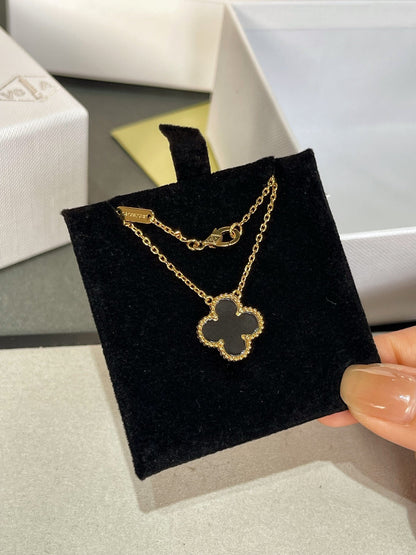 [Panda Jewelry]CLOVER ROCK CRYSTAL ROSE GOLD NECKLACE