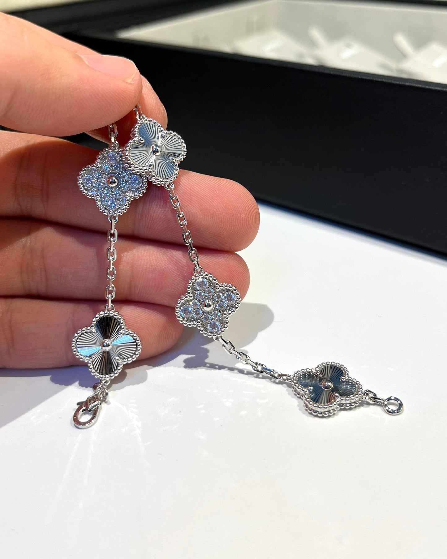 [Panda Jewelry] CLOVER 5 MOTIF LASER BRACELET COLLECTION