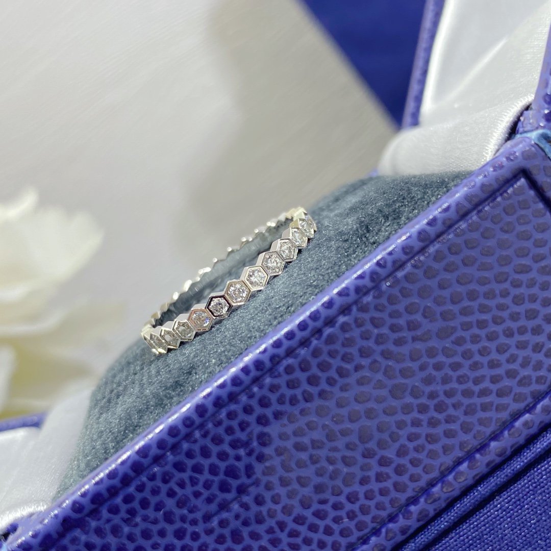 [Panda Jewelry]BEE LOVE DIAMOND PAVED SMALL RING