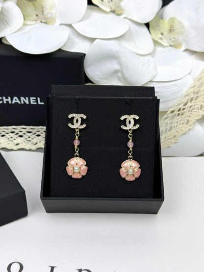 [Panda Jewelry]26C Pink Camellia Enamel Pendant with Double C Earrings
