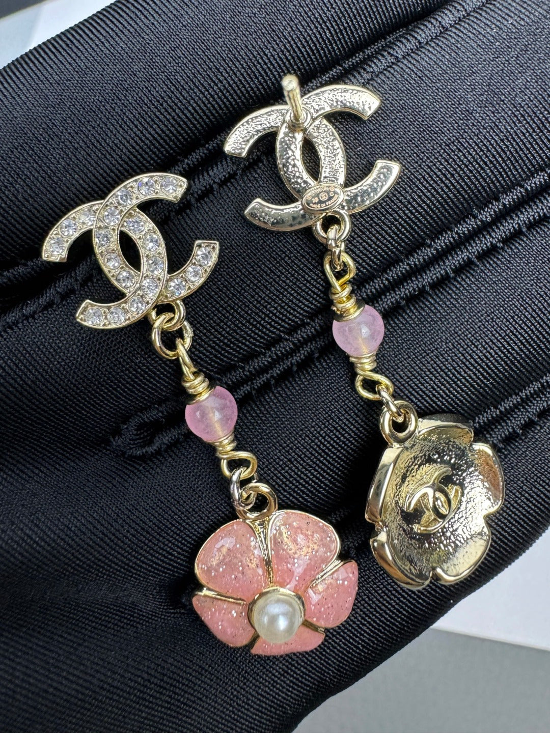 [Panda Jewelry]26C Pink Camellia Enamel Pendant with Double C Earrings