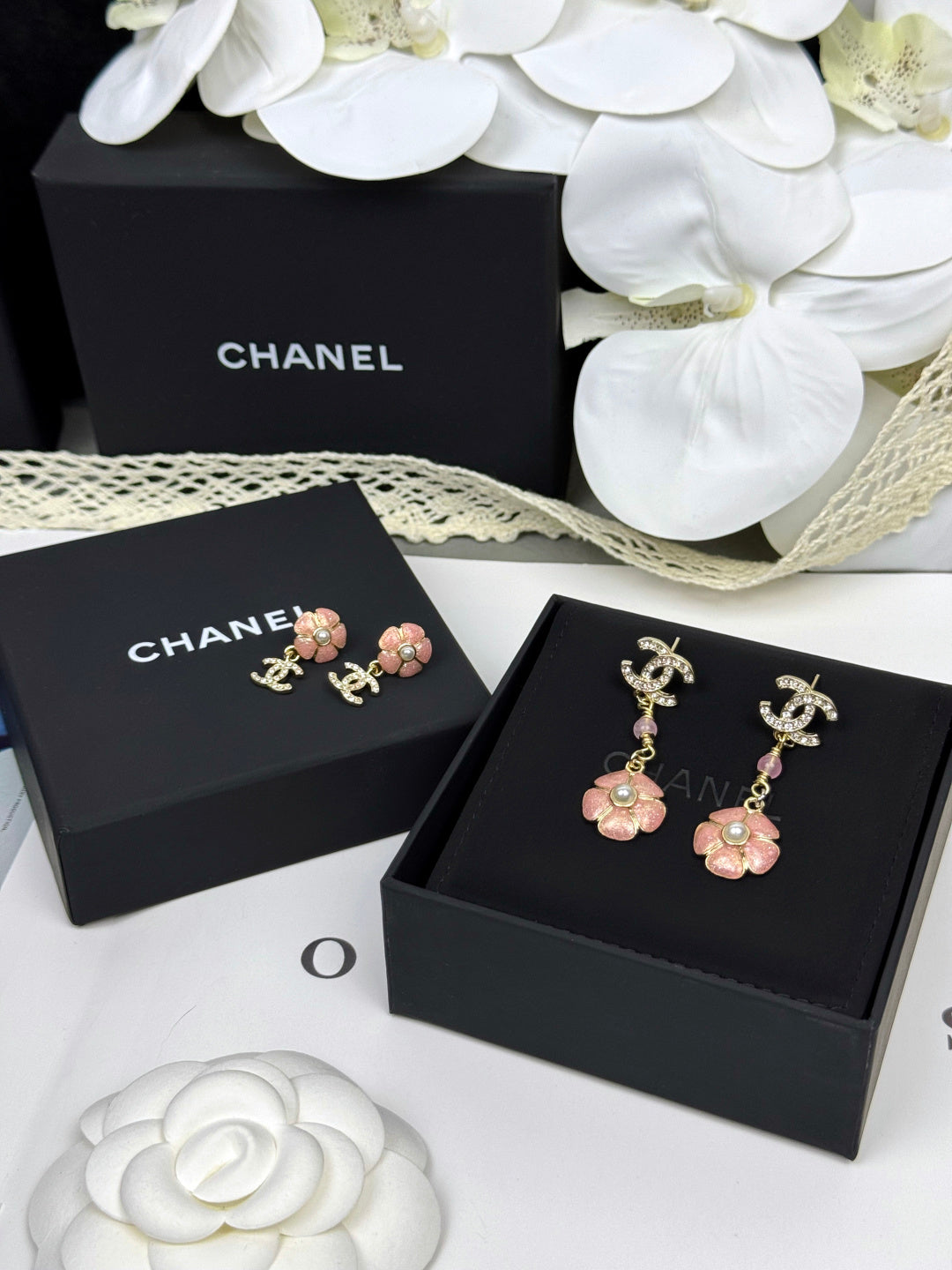 [Panda Jewelry]26C Pink Camellia Enamel Pendant with Double C Earrings
