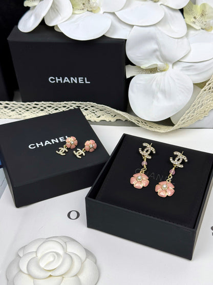 [Panda Jewelry]26C Pink Camellia Enamel Pendant with Double C Earrings