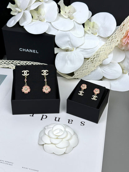 [Panda Jewelry]26C Pink Camellia Enamel Pendant with Double C Earrings