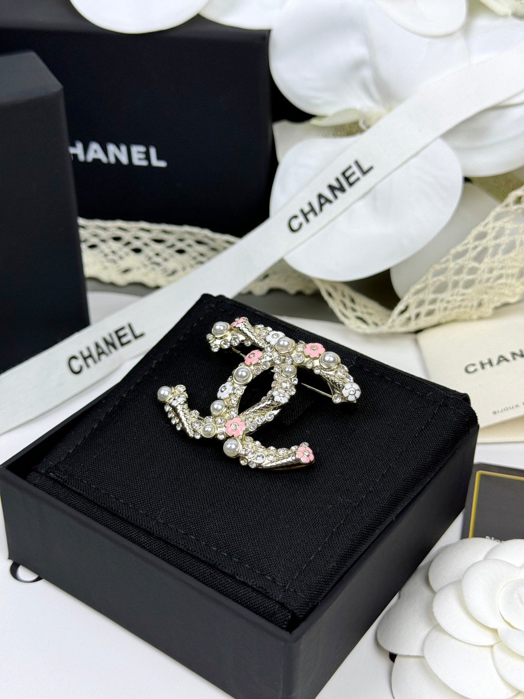 [Panda Jewelry]26C Pink-White Enamel Ice Cream Cone Double C Brooch