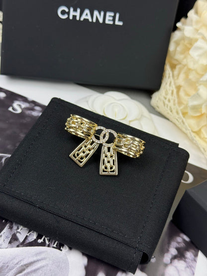 [Panda Jewelry]25K Hollow Bow Brooch
