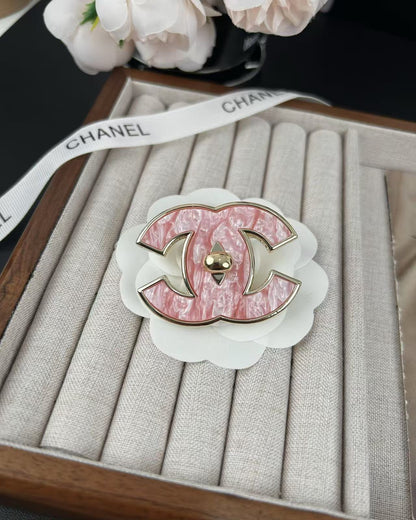 [Panda Jewelry]Pink Resin Classic Brooch 5cm