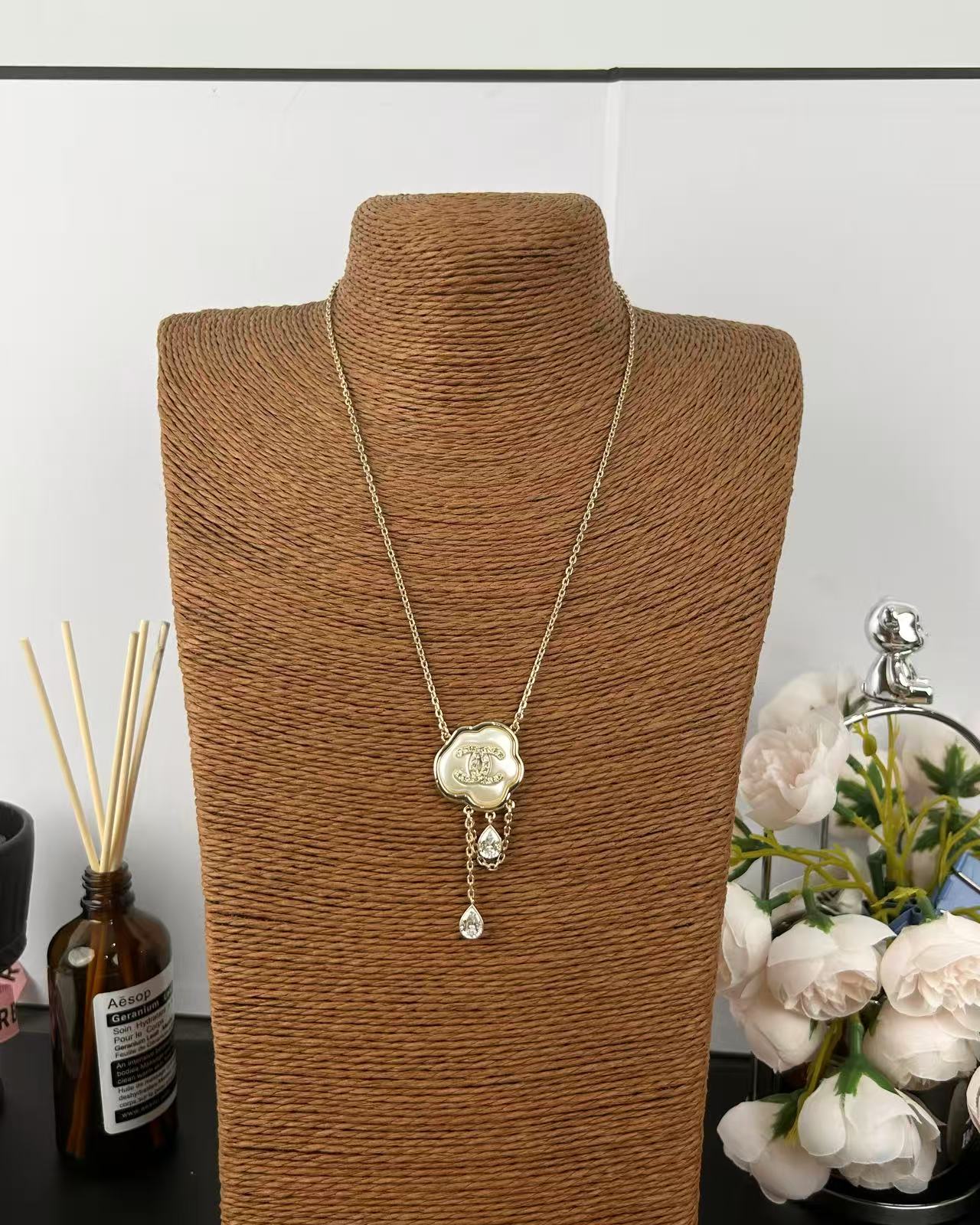 [Panda Jewelry]Cloud Pearl Mother-of-Pearl Diamond Chain Pendant Necklace